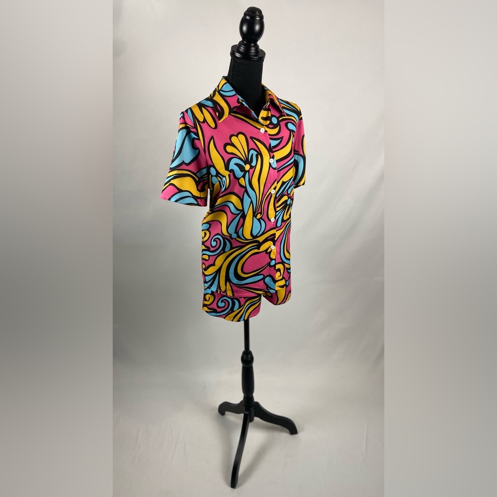 Matching Set Pink Unity Allover Print Batwing Sleeve Blouse & Shorts